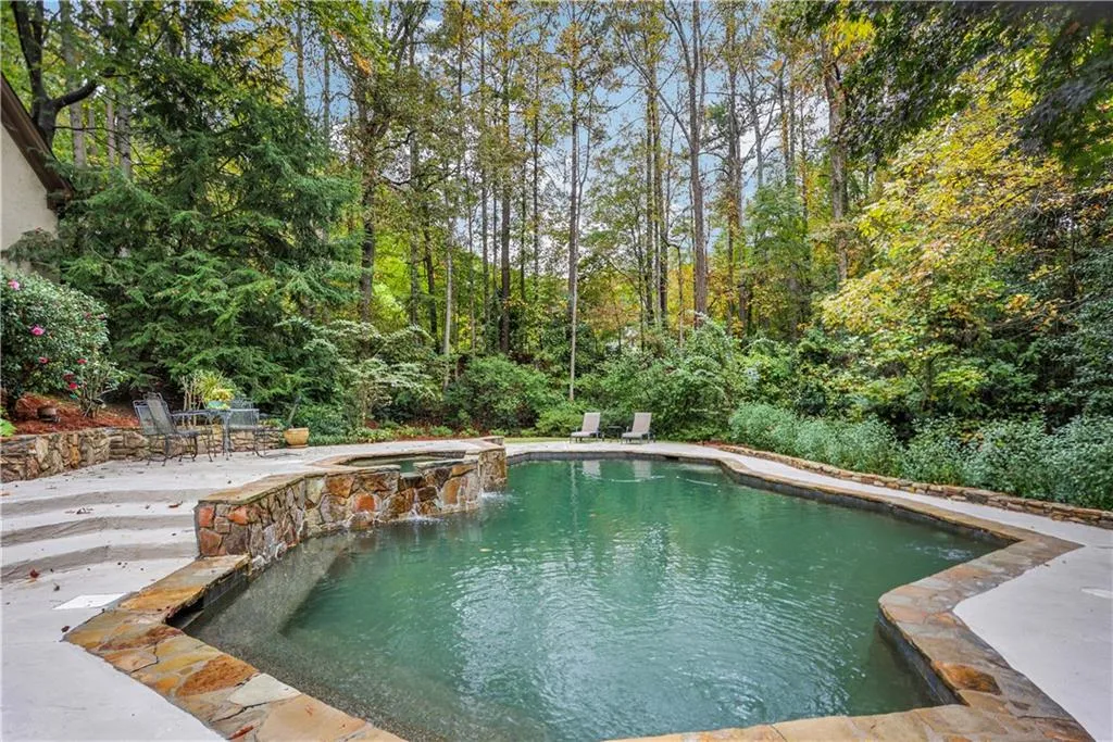 840 Powers Lake Drive, Sandy Springs, Georgia 30327, 6 Bedrooms Bedrooms, ,4 BathroomsBathrooms,Residential,Sold,840 Powers Lake Drive,6967329