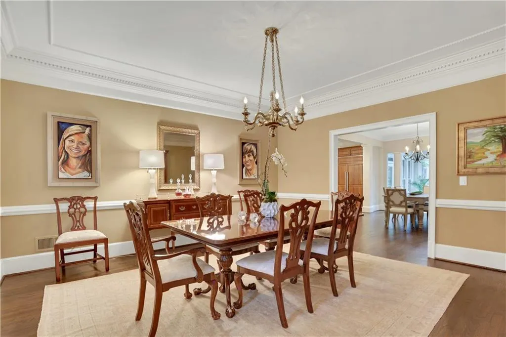 840 Powers Lake Drive, Sandy Springs, Georgia 30327, 6 Bedrooms Bedrooms, ,4 BathroomsBathrooms,Residential,Sold,840 Powers Lake Drive,6967329