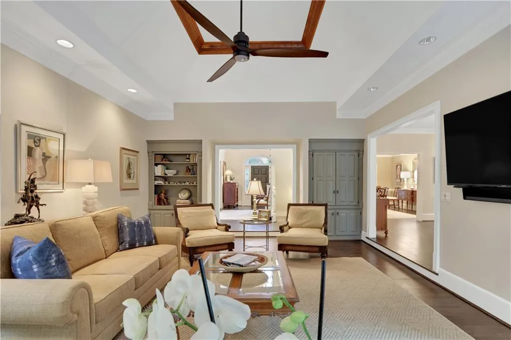 840 Powers Lake Drive, Sandy Springs, Georgia 30327, 6 Bedrooms Bedrooms, ,4 BathroomsBathrooms,Residential,Sold,840 Powers Lake Drive,6967329