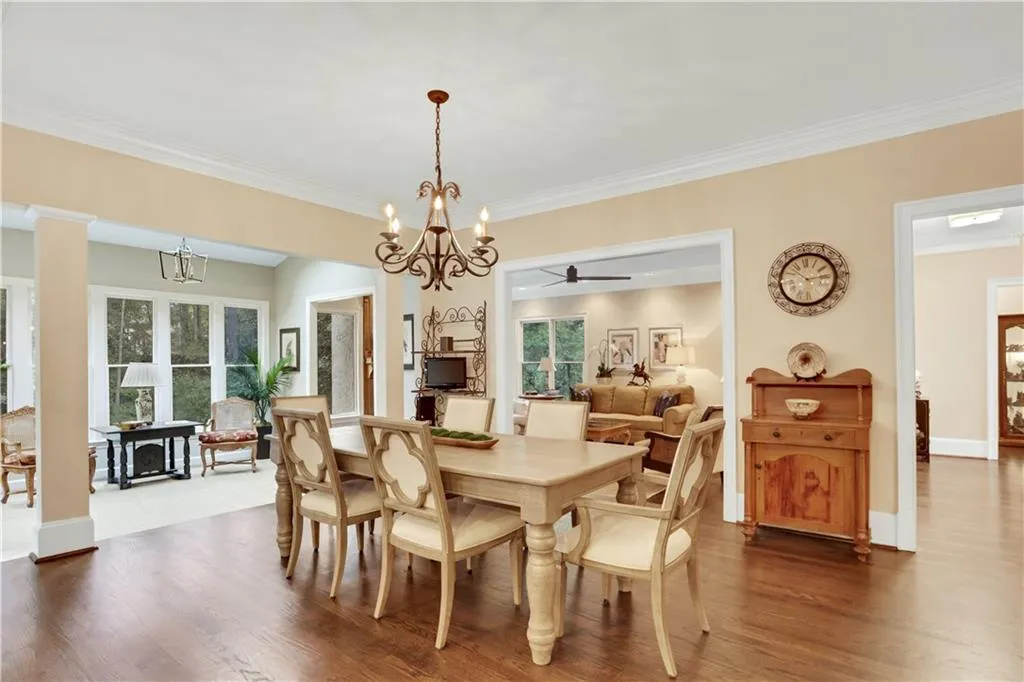 840 Powers Lake Drive, Sandy Springs, Georgia 30327, 6 Bedrooms Bedrooms, ,4 BathroomsBathrooms,Residential,Sold,840 Powers Lake Drive,6967329