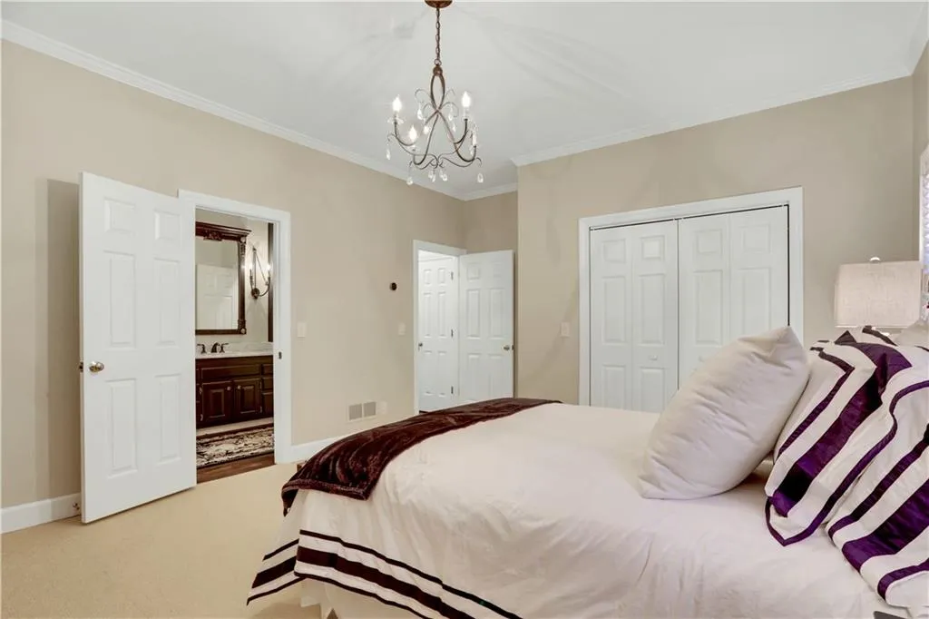 840 Powers Lake Drive, Sandy Springs, Georgia 30327, 6 Bedrooms Bedrooms, ,4 BathroomsBathrooms,Residential,Sold,840 Powers Lake Drive,6967329