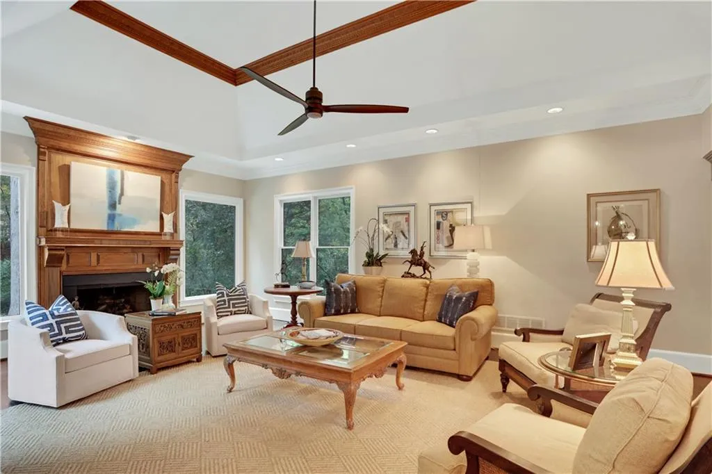 840 Powers Lake Drive, Sandy Springs, Georgia 30327, 6 Bedrooms Bedrooms, ,4 BathroomsBathrooms,Residential,Sold,840 Powers Lake Drive,6967329