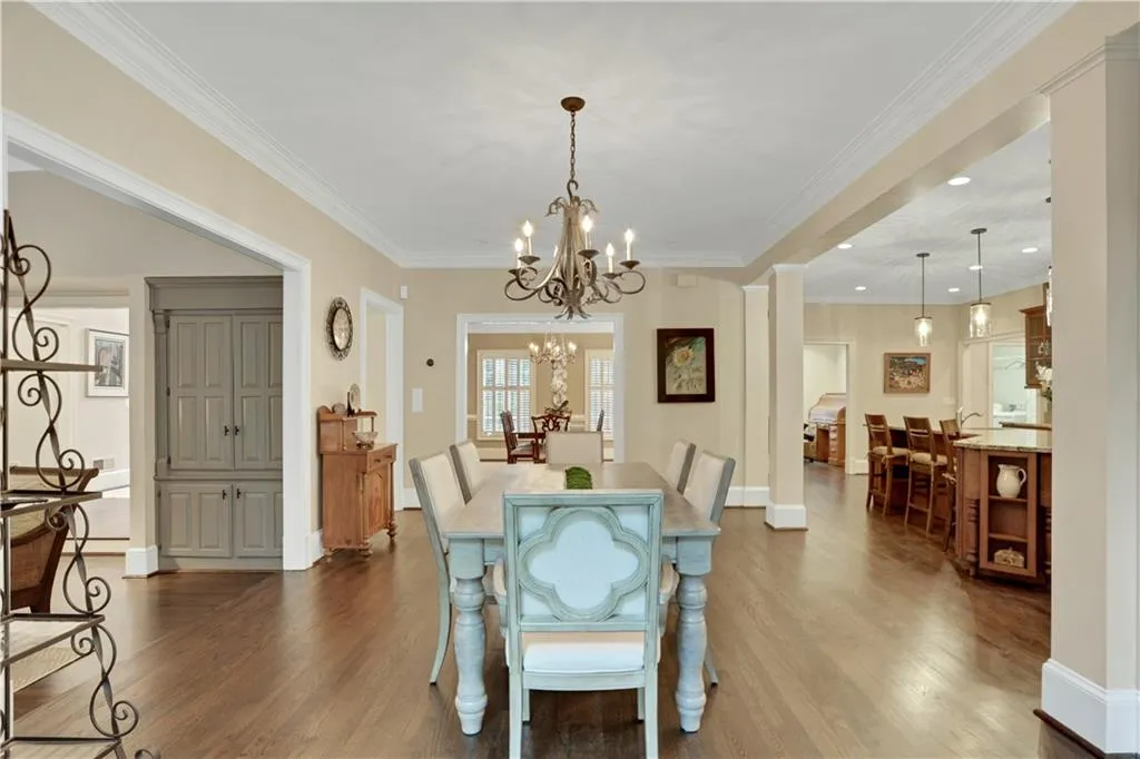 840 Powers Lake Drive, Sandy Springs, Georgia 30327, 6 Bedrooms Bedrooms, ,4 BathroomsBathrooms,Residential,Sold,840 Powers Lake Drive,6967329