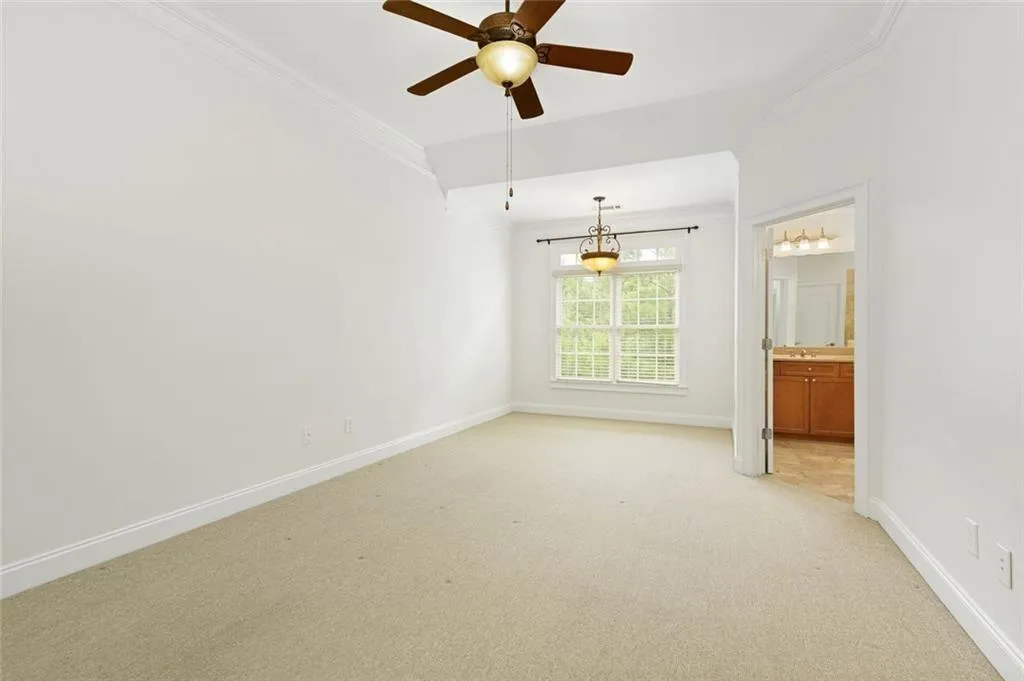 956 Persimmon Point Ne, Sandy Springs, Georgia 30328, 3 Bedrooms Bedrooms, ,2 BathroomsBathrooms,Residential,For Sale,956 Persimmon Point Ne,7631717