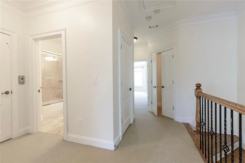 956 Persimmon Point Ne, Sandy Springs, Georgia 30328, 3 Bedrooms Bedrooms, ,2 BathroomsBathrooms,Residential,For Sale,956 Persimmon Point Ne,7631717