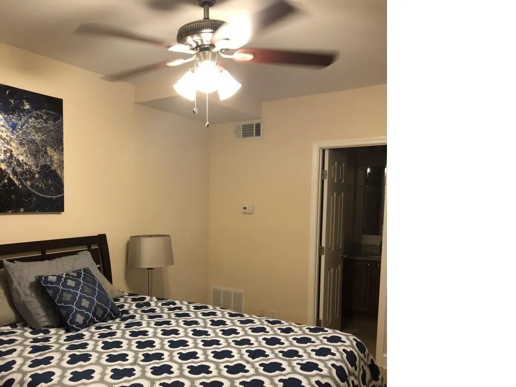 6980 Roswell Road Unit B11, Atlanta, Georgia 30328, 1 Bedroom Bedrooms, ,1 BathroomBathrooms,Residential,Sold,6980 Roswell Road Unit B11,6020954