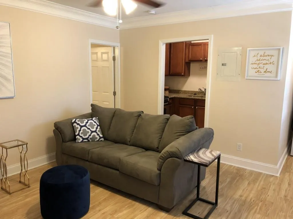 6980 Roswell Road Unit B11, Atlanta, Georgia 30328, 1 Bedroom Bedrooms, ,1 BathroomBathrooms,Residential,Sold,6980 Roswell Road Unit B11,6020954