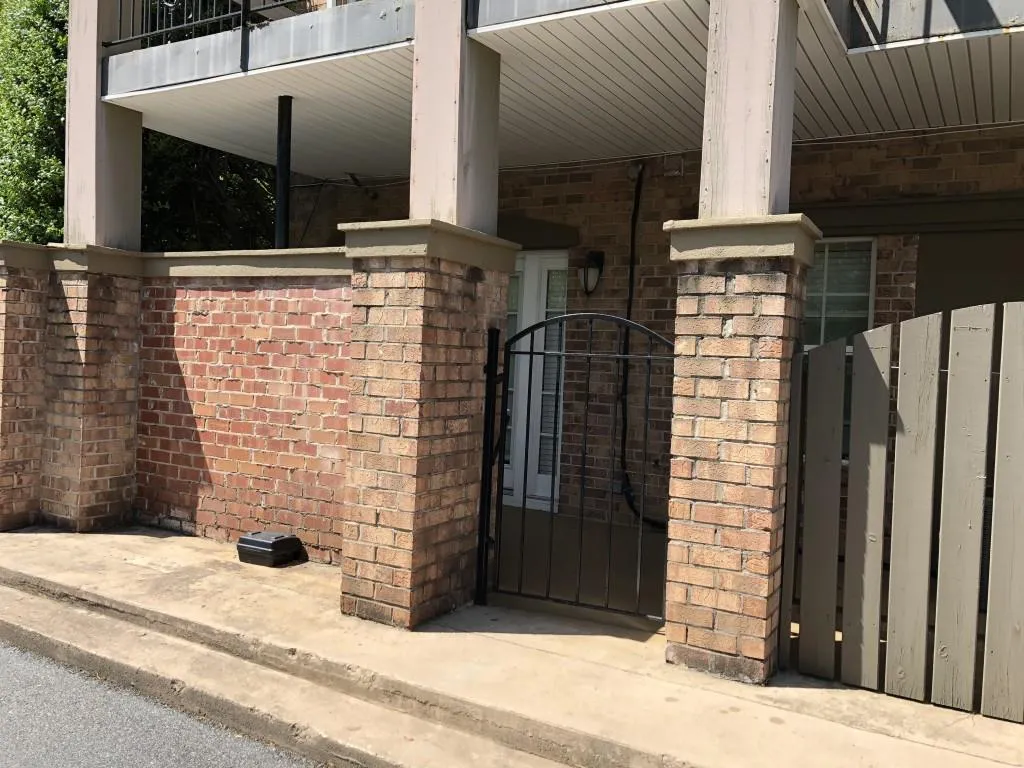 6980 Roswell Road Unit B11, Atlanta, Georgia 30328, 1 Bedroom Bedrooms, ,1 BathroomBathrooms,Residential,Sold,6980 Roswell Road Unit B11,6020954