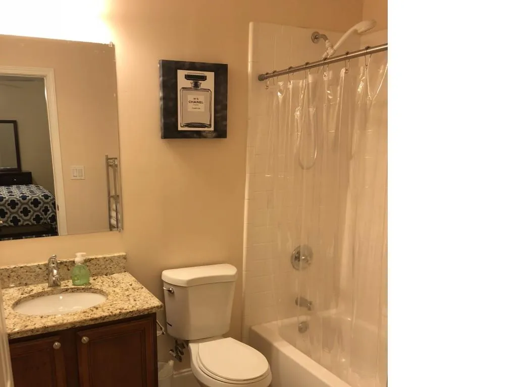 6980 Roswell Road Unit B11, Atlanta, Georgia 30328, 1 Bedroom Bedrooms, ,1 BathroomBathrooms,Residential,Sold,6980 Roswell Road Unit B11,6020954
