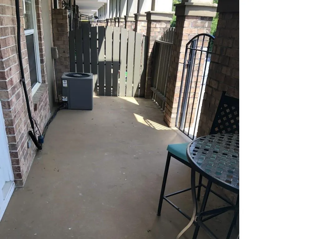 6980 Roswell Road Unit B11, Atlanta, Georgia 30328, 1 Bedroom Bedrooms, ,1 BathroomBathrooms,Residential,Sold,6980 Roswell Road Unit B11,6020954