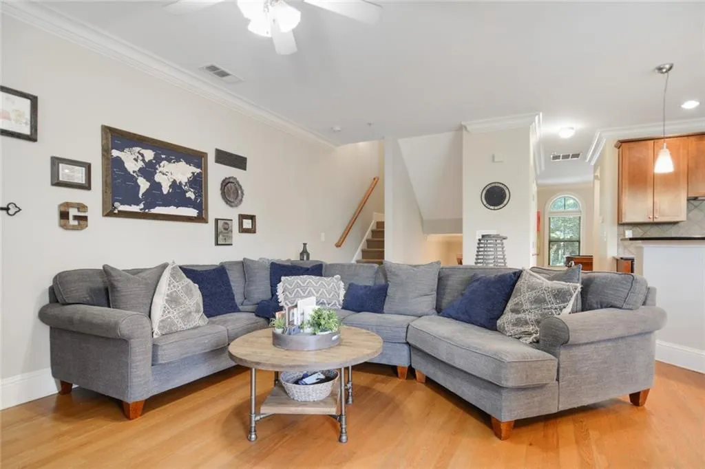 234 Le Gran Bend, Sandy Springs, Georgia 30328, 3 Bedrooms Bedrooms, ,2 BathroomsBathrooms,Residential,Sold,234 Le Gran Bend,6811109