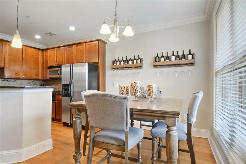 234 Le Gran Bend, Sandy Springs, Georgia 30328, 3 Bedrooms Bedrooms, ,2 BathroomsBathrooms,Residential,Sold,234 Le Gran Bend,6811109