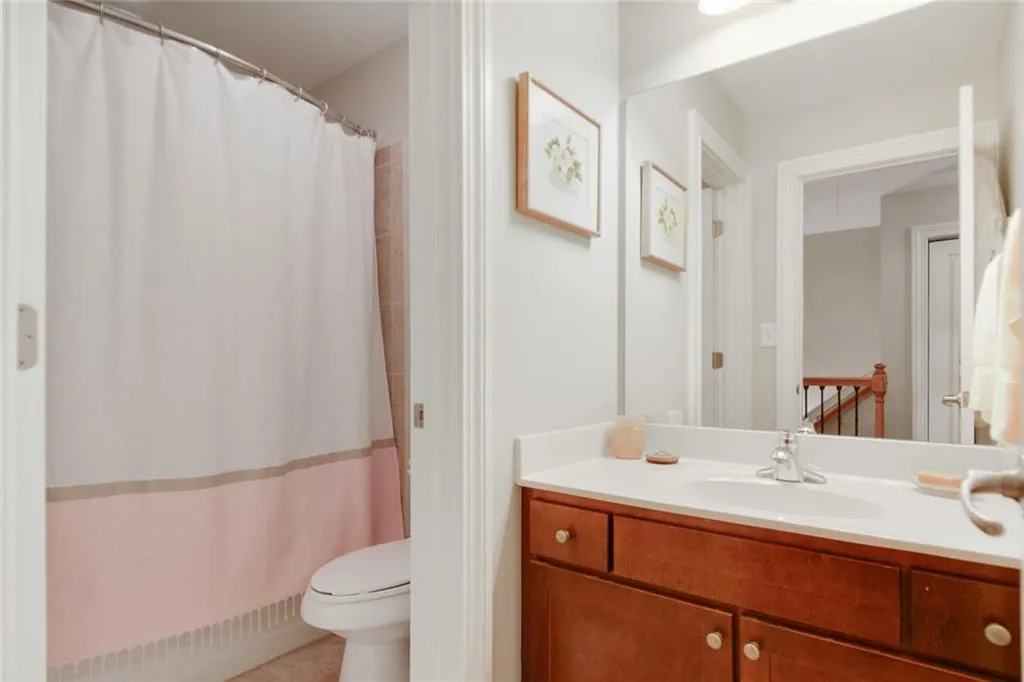 234 Le Gran Bend, Sandy Springs, Georgia 30328, 3 Bedrooms Bedrooms, ,2 BathroomsBathrooms,Residential,Sold,234 Le Gran Bend,6811109