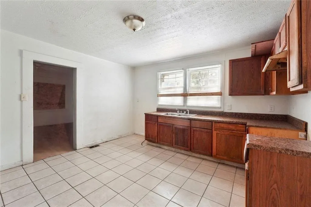 784 Commercial Avenue Nw, Atlanta, Georgia 30318, 3 Bedrooms Bedrooms, ,2 BathroomsBathrooms,Residential,For Sale,784 Commercial Avenue Nw,7658770