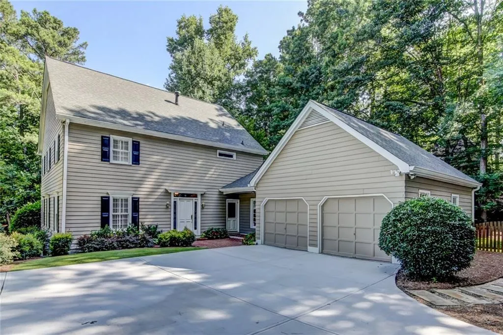 250 Amherst Court, Sandy Springs, Georgia 30328, 4 Bedrooms Bedrooms, ,2 BathroomsBathrooms,Residential,Sold,250 Amherst Court,6092158