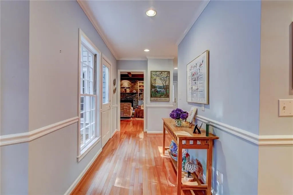 250 Amherst Court, Sandy Springs, Georgia 30328, 4 Bedrooms Bedrooms, ,2 BathroomsBathrooms,Residential,Sold,250 Amherst Court,6092158