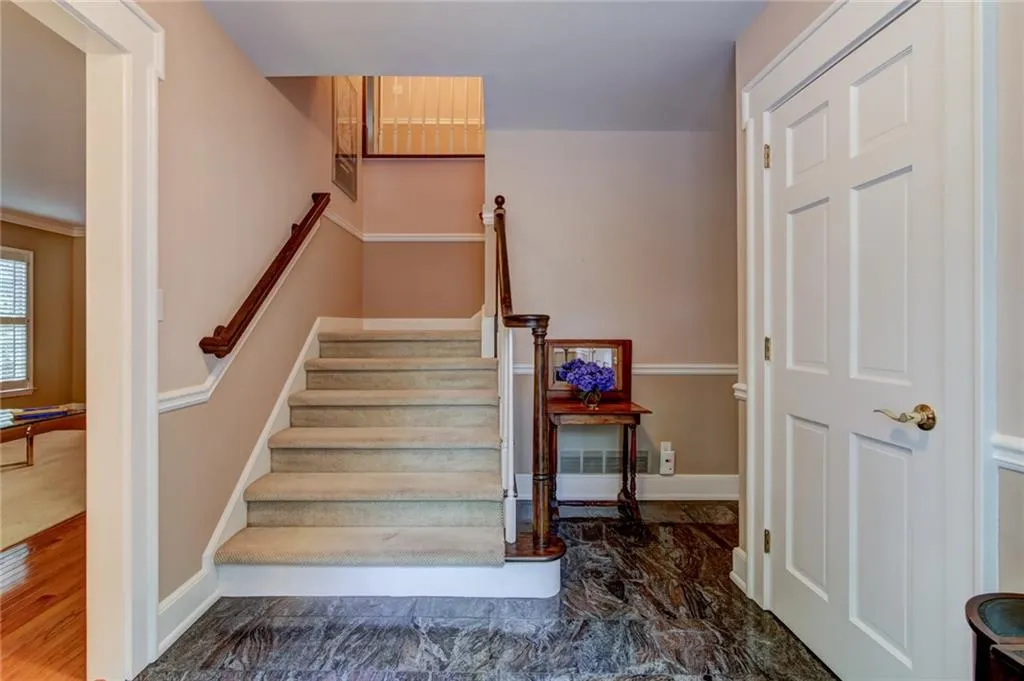 250 Amherst Court, Sandy Springs, Georgia 30328, 4 Bedrooms Bedrooms, ,2 BathroomsBathrooms,Residential,Sold,250 Amherst Court,6092158