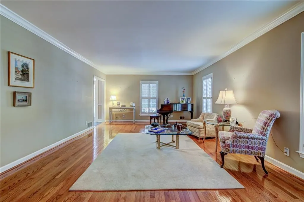 250 Amherst Court, Sandy Springs, Georgia 30328, 4 Bedrooms Bedrooms, ,2 BathroomsBathrooms,Residential,Sold,250 Amherst Court,6092158