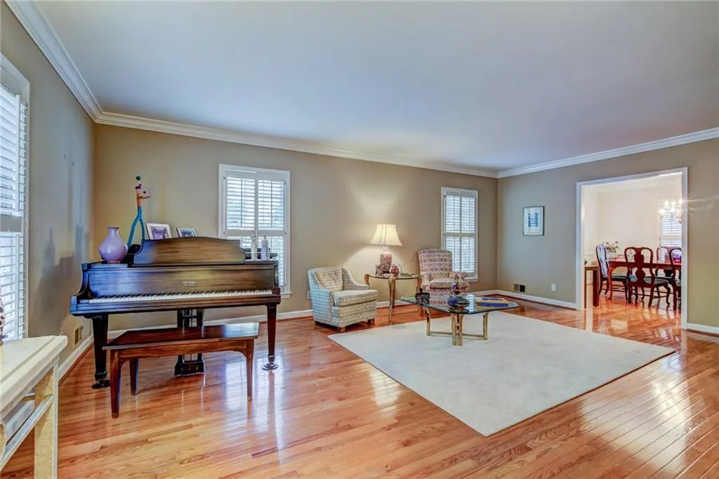 250 Amherst Court, Sandy Springs, Georgia 30328, 4 Bedrooms Bedrooms, ,2 BathroomsBathrooms,Residential,Sold,250 Amherst Court,6092158