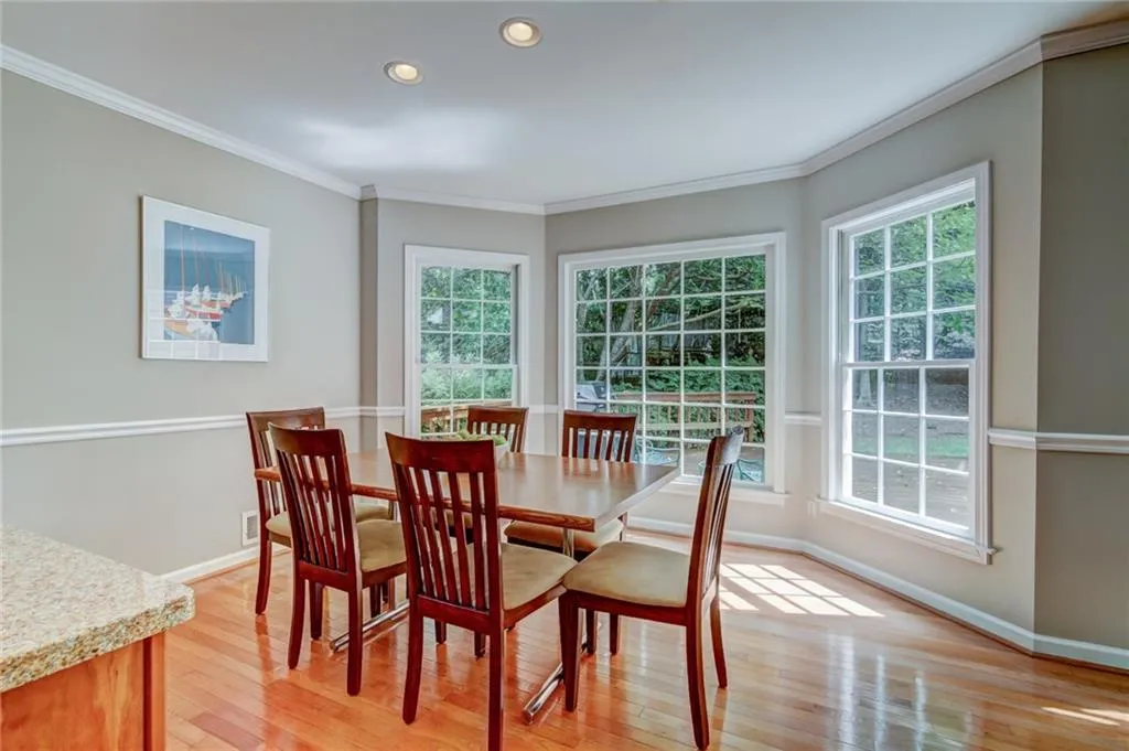 250 Amherst Court, Sandy Springs, Georgia 30328, 4 Bedrooms Bedrooms, ,2 BathroomsBathrooms,Residential,Sold,250 Amherst Court,6092158