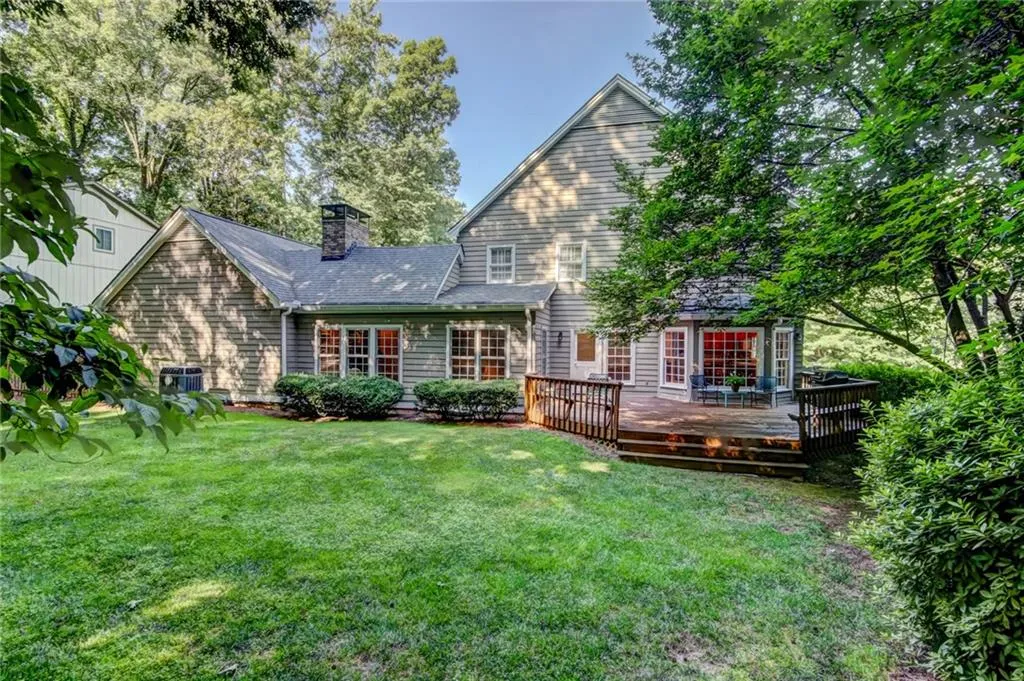 250 Amherst Court, Sandy Springs, Georgia 30328, 4 Bedrooms Bedrooms, ,2 BathroomsBathrooms,Residential,Sold,250 Amherst Court,6092158
