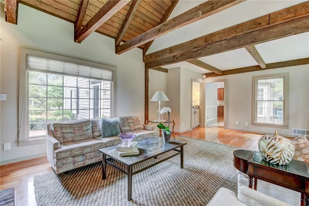 250 Amherst Court, Sandy Springs, Georgia 30328, 4 Bedrooms Bedrooms, ,2 BathroomsBathrooms,Residential,Sold,250 Amherst Court,6092158