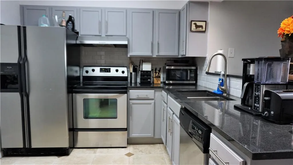 795 Hammond Drive Unit 601, Atlanta, Georgia 30328, 2 Bedrooms Bedrooms, ,1 BathroomBathrooms,Residential,Sold,795 Hammond Drive Unit 601,7049311