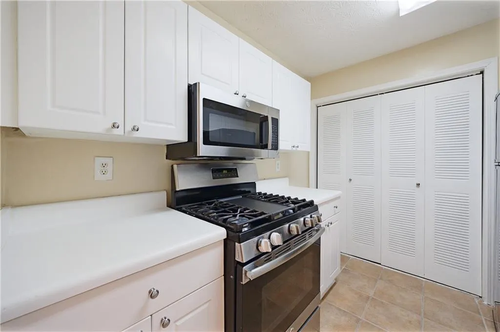303 Summit North Drive Ne, Atlanta, Georgia 30324, 1 Bedroom Bedrooms, 0 ,1 BathroomBathrooms,Residential,For Sale,303 Summit North Drive Ne,7738536