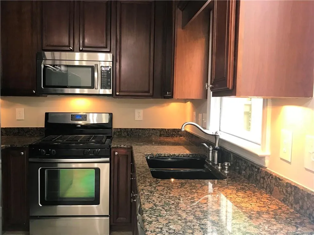 63 Mount Vernon Circle, Atlanta, Georgia 30338, 2 Bedrooms Bedrooms, ,2 BathroomsBathrooms,Residential,Sold,63 Mount Vernon Circle,6531408