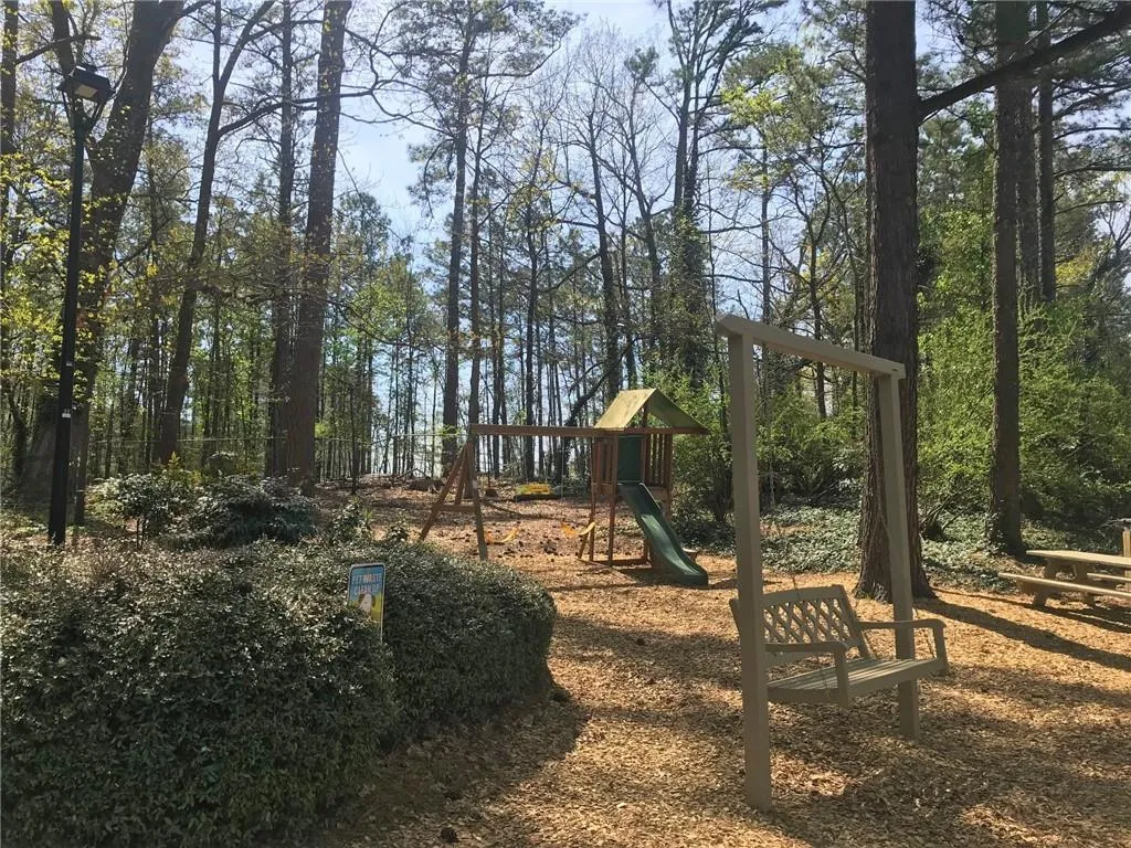 63 Mount Vernon Circle, Atlanta, Georgia 30338, 2 Bedrooms Bedrooms, ,2 BathroomsBathrooms,Residential,Sold,63 Mount Vernon Circle,6531408