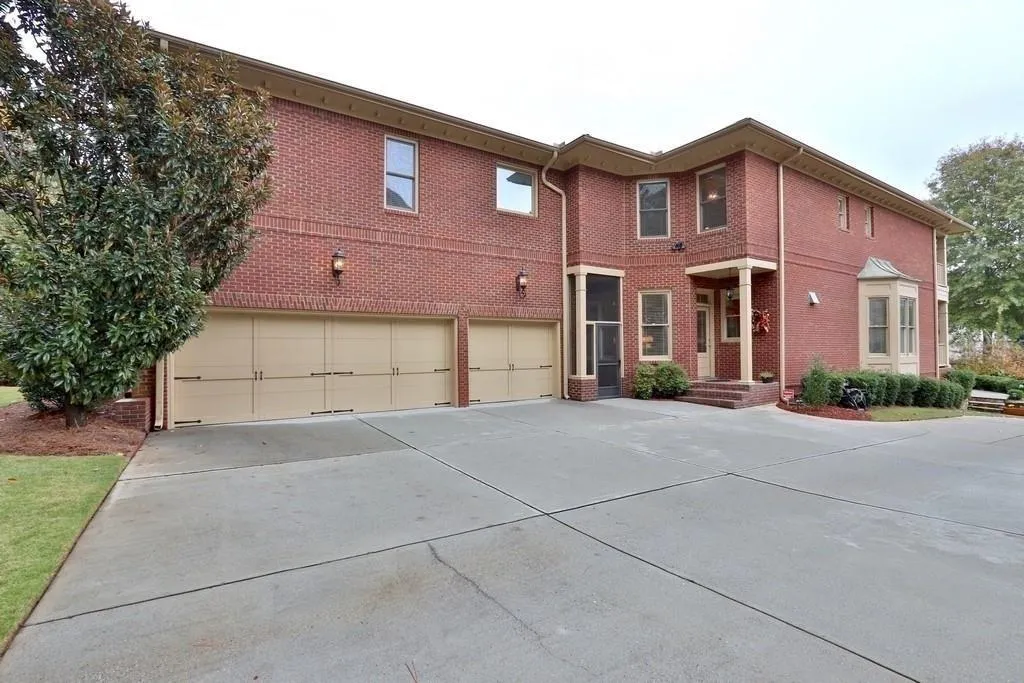 808 Stratford Court, Sandy Springs, Georgia 30350, 6 Bedrooms Bedrooms, ,6 BathroomsBathrooms,Residential,Sold,808 Stratford Court,6551437