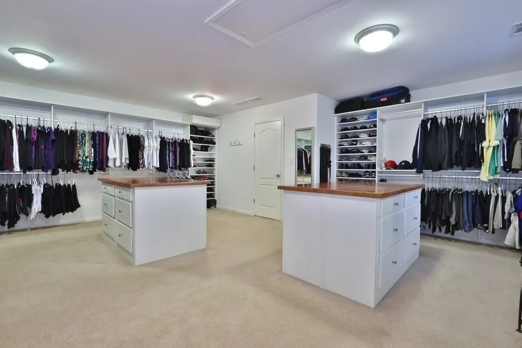 808 Stratford Court, Sandy Springs, Georgia 30350, 6 Bedrooms Bedrooms, ,6 BathroomsBathrooms,Residential,Sold,808 Stratford Court,6551437