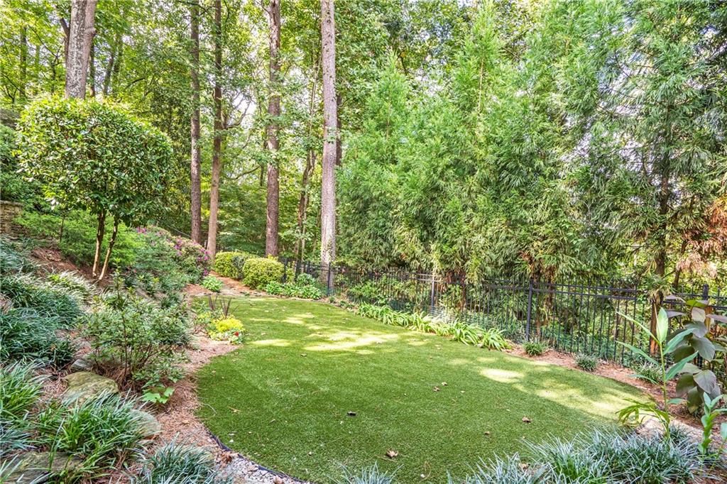 6760 Chesapeake Point, Sandy Springs, Georgia 30328, 4 Bedrooms Bedrooms, ,4 BathroomsBathrooms,Residential,Sold,6760 Chesapeake Point,7294943