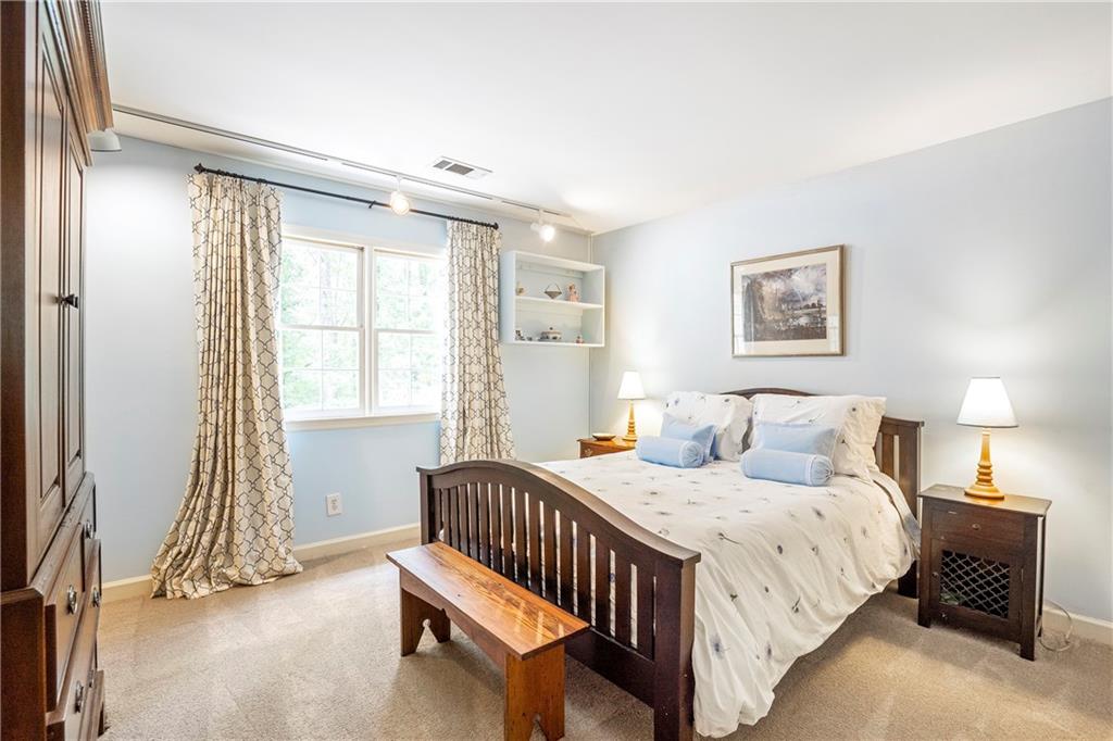 6760 Chesapeake Point, Sandy Springs, Georgia 30328, 4 Bedrooms Bedrooms, ,4 BathroomsBathrooms,Residential,Sold,6760 Chesapeake Point,7294943