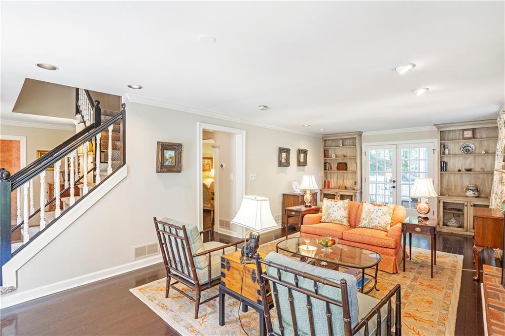 6760 Chesapeake Point, Sandy Springs, Georgia 30328, 4 Bedrooms Bedrooms, ,4 BathroomsBathrooms,Residential,Sold,6760 Chesapeake Point,7294943