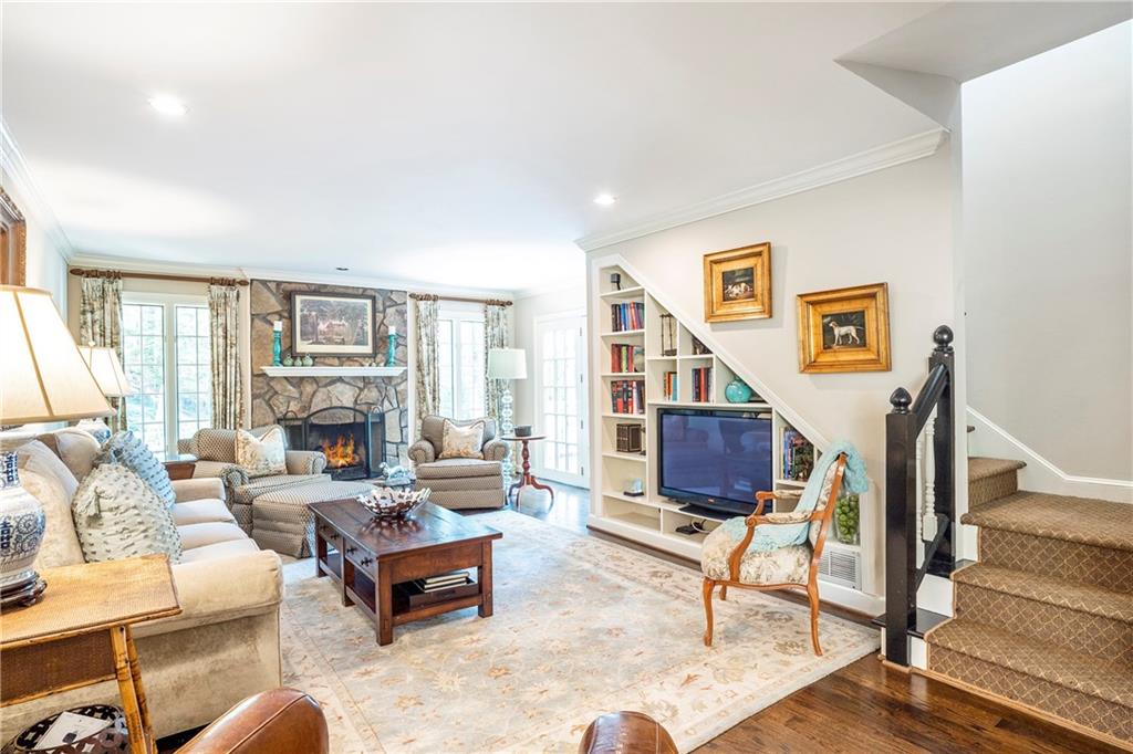 6760 Chesapeake Point, Sandy Springs, Georgia 30328, 4 Bedrooms Bedrooms, ,4 BathroomsBathrooms,Residential,Sold,6760 Chesapeake Point,7294943