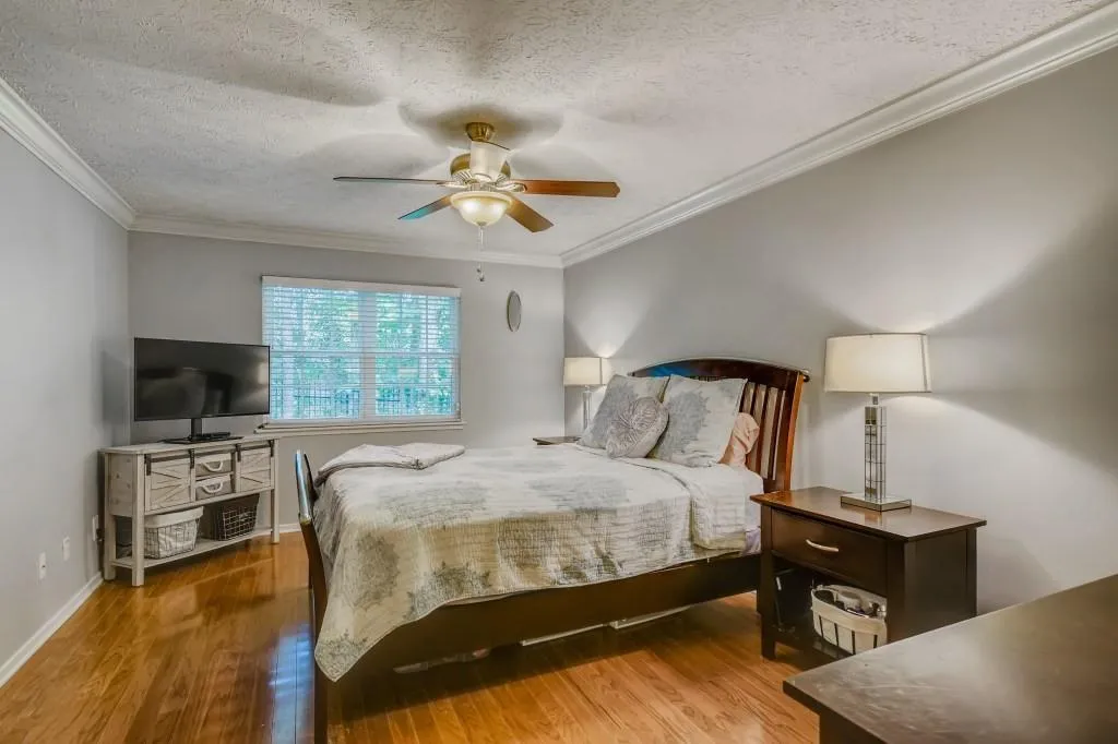 6824 Glenridge Drive Unit A, Atlanta, Georgia 30328, 2 Bedrooms Bedrooms, ,2 BathroomsBathrooms,Residential,Sold,6824 Glenridge Drive Unit A,6918333