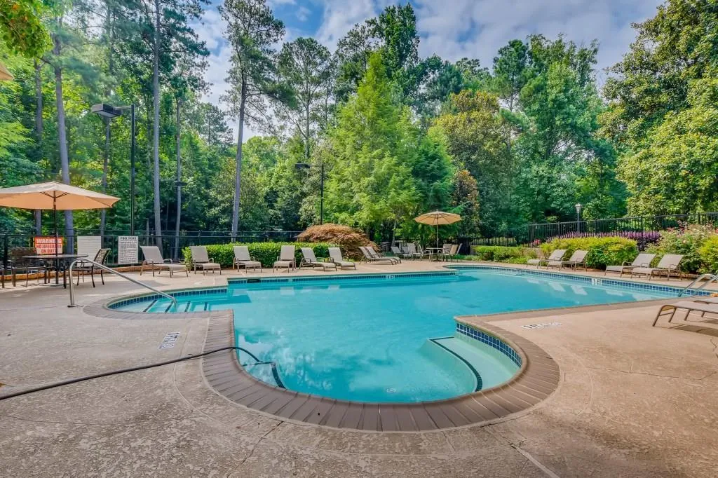 6824 Glenridge Drive Unit A, Atlanta, Georgia 30328, 2 Bedrooms Bedrooms, ,2 BathroomsBathrooms,Residential,Sold,6824 Glenridge Drive Unit A,6918333