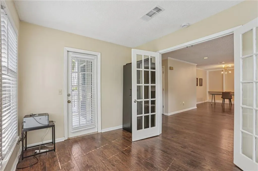 208 Bainbridge Drive, Atlanta, Georgia 30327, 2 Bedrooms Bedrooms, ,2 BathroomsBathrooms,Residential,For Sale,208 Bainbridge Drive,7615087