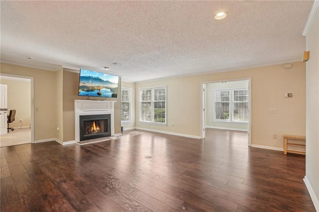 208 Bainbridge Drive, Atlanta, Georgia 30327, 2 Bedrooms Bedrooms, ,2 BathroomsBathrooms,Residential,For Sale,208 Bainbridge Drive,7615087
