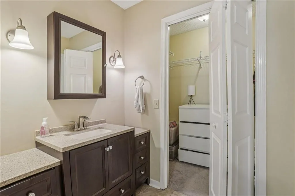 208 Bainbridge Drive, Atlanta, Georgia 30327, 2 Bedrooms Bedrooms, ,2 BathroomsBathrooms,Residential,For Sale,208 Bainbridge Drive,7615087
