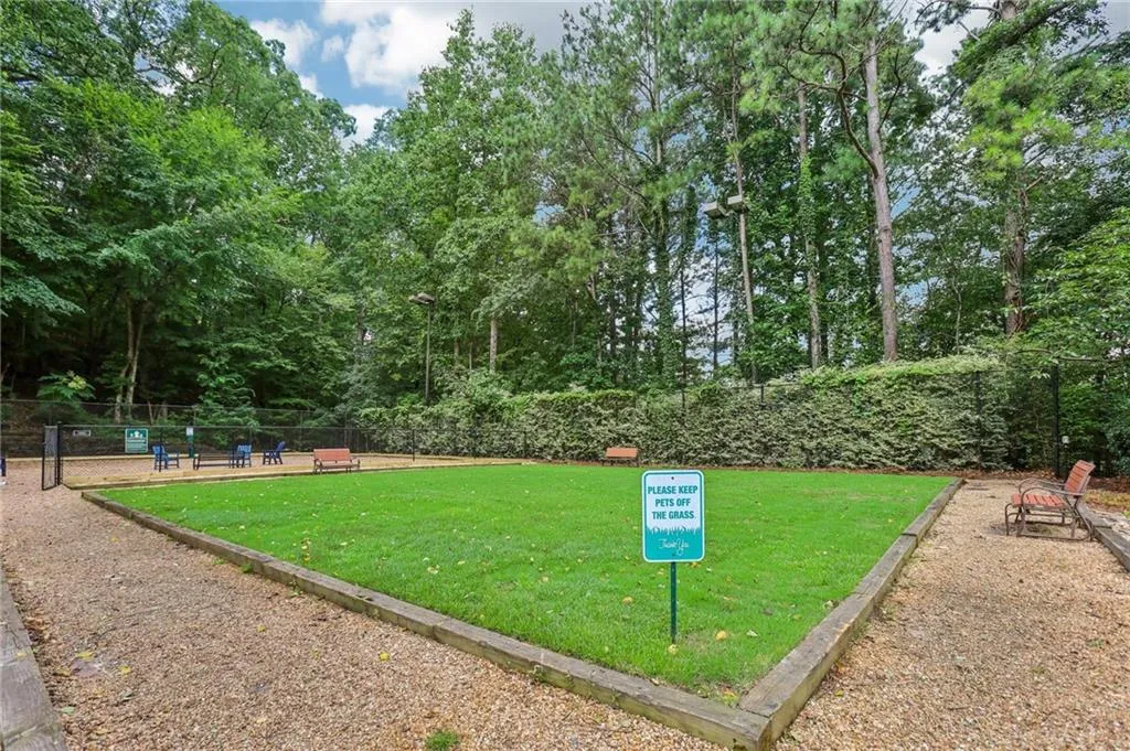 208 Bainbridge Drive, Atlanta, Georgia 30327, 2 Bedrooms Bedrooms, ,2 BathroomsBathrooms,Residential,For Sale,208 Bainbridge Drive,7615087