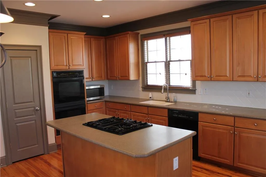 996 Pitts Road Unit H, Sandy Springs, Georgia 30350, 4 Bedrooms Bedrooms, ,5 BathroomsBathrooms,Residential,Sold,996 Pitts Road Unit H,5942539