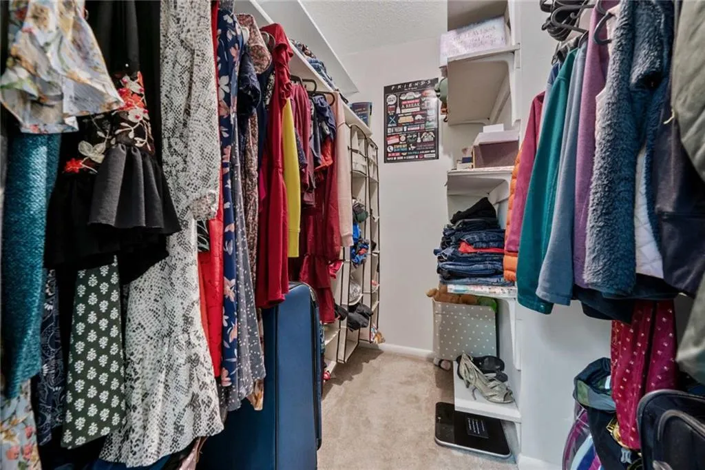 11 Dunwoody Springs Drive, Atlanta, Georgia 30328, 3 Bedrooms Bedrooms, ,2 BathroomsBathrooms,Residential,Sold,11 Dunwoody Springs Drive,6897553