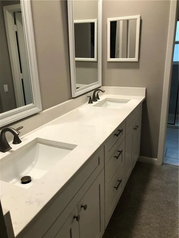 61 Dunwoody Springs Drive, Atlanta, Georgia 30328, 2 Bedrooms Bedrooms, ,2 BathroomsBathrooms,Residential,Sold,61 Dunwoody Springs Drive,6954370