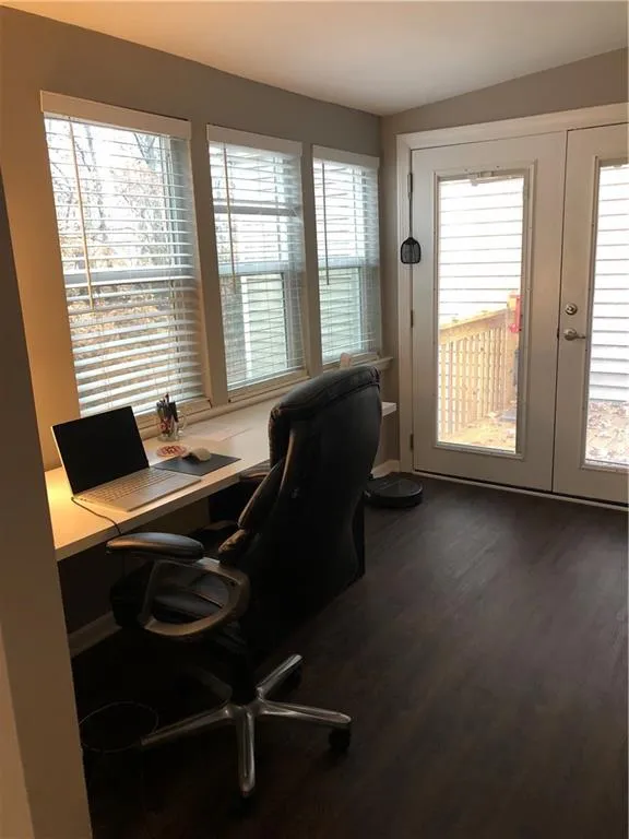 61 Dunwoody Springs Drive, Atlanta, Georgia 30328, 2 Bedrooms Bedrooms, ,2 BathroomsBathrooms,Residential,Sold,61 Dunwoody Springs Drive,6954370