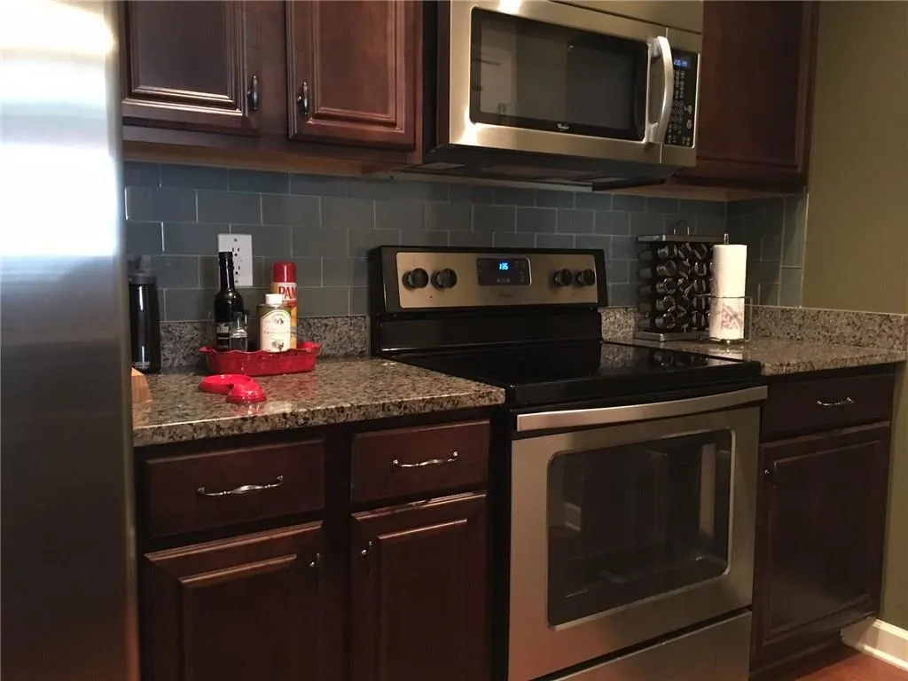 7265 Glisten Avenue Unit 115, Sandy Springs, Georgia 30328, 2 Bedrooms Bedrooms, ,2 BathroomsBathrooms,Residential,Sold,7265 Glisten Avenue Unit 115,5778999