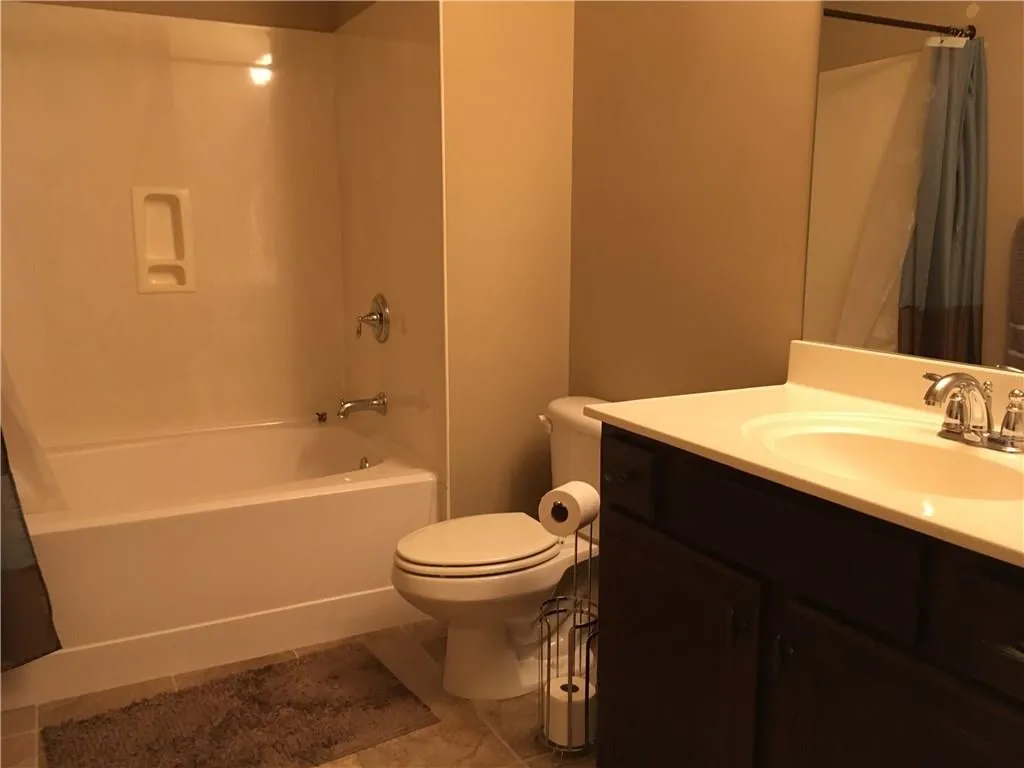 7265 Glisten Avenue Unit 115, Sandy Springs, Georgia 30328, 2 Bedrooms Bedrooms, ,2 BathroomsBathrooms,Residential,Sold,7265 Glisten Avenue Unit 115,5778999