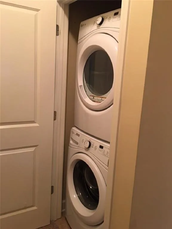 7265 Glisten Avenue Unit 124, Sandy Springs, Georgia 30328, 2 Bedrooms Bedrooms, ,2 BathroomsBathrooms,Residential,Sold,7265 Glisten Avenue Unit 124,5752614