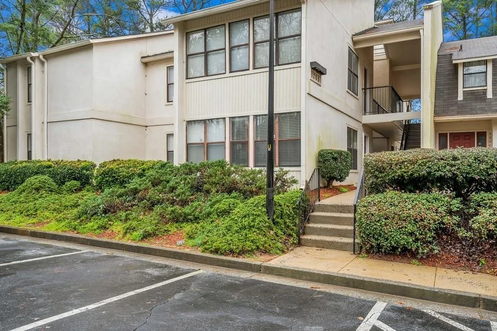 1202 Old Hammond Chase Ne Unit 1202, Sandy Springs, Georgia 30350, 3 Bedrooms Bedrooms, ,2 BathroomsBathrooms,Residential,Sold,1202 Old Hammond Chase Ne Unit 1202,6515922